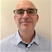 Aime partager ses connaissances avec une expertise pédagogique qui a fait ses preuves