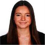 Profesora apta para todas las edades y todos los niveles escolares (excepto preparación del proficiency de Cambridge)