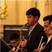 Músico profesional y experiencia dictando clases a niños