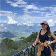 Professeure native d’espagnol pour adultes. L’espagnol à votre rythme, avec cœur et clarté