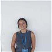 Tengo 18 años y soy estudiante titulada con el C1 Advanced (Cambridge). Llevo un año y medio dando clases de inglés a estudiantes