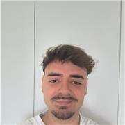 Graduado en Biotecnología con una Máster en Biotecnología Clínica