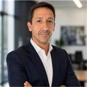 Maestro de Español en Línea para dar clases en línea a estudiantes de diferentes niveles académicos
