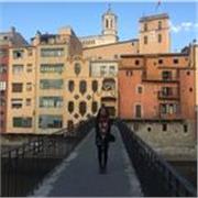 Profesora de Lengua Castellana, especialista en escritura creativa. 