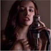 Profesora de canto apta para todos los niveles y estilos