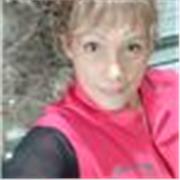 Profesora nativa titulada con más de 15 años de experiencia.