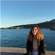 Soy una profesora titulada en Marketing y con el máster de profesorado. Tengo conocimientos amplios en matemáticas, economía...