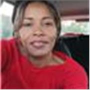 Profesional con muy buen conocimiento de la lengua española y formación en docencia.