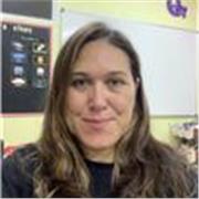 I’m an enthusiastic spanish teacher. I love interactive classes where you can learn without getting bored and frustated.