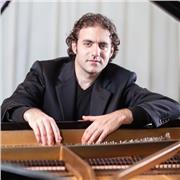 Professeur pianiste concertiste compositeur