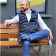 I teach people how to become calmly confident with their public speaking and communication.