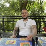 Licenciado en pedagogía con experiencia en lengua española, ayuda en tareas, narraciones y análisis literario