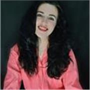 Mi nombre es Sara y me defino como como una chica alegre, con ganas de enseñar y pasionada por las artes y los idiomas. Puedo dar clase para cualquier nivel, también gramática y conversación
