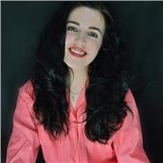 Mi nombre es Sara y me defino como como una chica alegre, con ganas de enseñar y pasionada por las artes y los idiomas. Puedo dar clase para cualquier nivel, también gramática y conversación