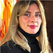 Doctorante enseigne les matières de droit public et d'introduction au droit public (droit constitutionnel, droit administratif...)