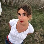 Étudiante en architecture d’intérieur qui propose de donner du soutien aux enfants dans le besoin