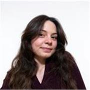 Profesora de Audición y Lenguaje que elabora intervenciones individualizadas. 