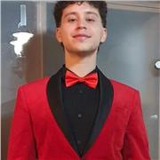 Soy una persona muy paciente, con ganas de trabajar en este ámbito pues he estudiado educación primaria por vocación.