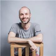 I am a native Italian speaker with a BSc in Comunicazione Interculturale and a technical background. I give private lessons.