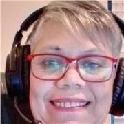 Engaging English lessons for adults- Build confidence in speaking.