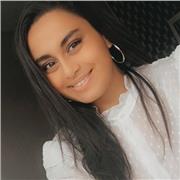 J’ai un diplôme en licence des sciences de l’éducation, de plus j’ai travaillé pendant 6 ans au sein de l’éducation nationale