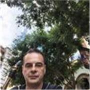 Profesor título en saxofón y solfeo ,con experiencia en armonía clásica y moderna e informática musical
