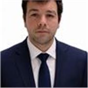 Arqueologo con formacion en archivistica y patrimonio cultural