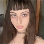 Se hai bisogno di aiuto con i tuoi compiti di inglese mi trovi qui! :)