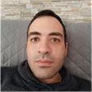 Laureato in scienze giuridiche e laureando in giurisprudenza. Offre lezioni per la preparazione ai concorsi pubblici