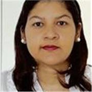 Profesora que ofrece servicio académico a estudiantes de primaria y ESO, presencial/online