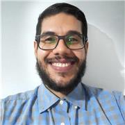 Profesor de Inglés, imparte clases a distancia