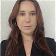 Profesora de inglés graduada en Traducción e Interpretación con el C1 certificado por Cambridge.