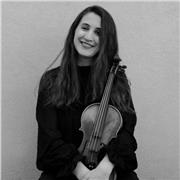 Insegnante di violino laureata col massimo dei voti