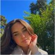 Profesora de ingles , soy nativa y hablo perfectamente Ingles y Español