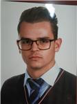 Estudiante de economía imparte clases de matemáticas en primaria