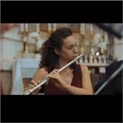 Insegnante diplomata di teoria musicale e flauto traverso