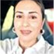 Haut cadre passionnée de transmission donne des cours en arabe et français pour les enfants.