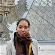 Profesora de inglés nativa cualificada por CELTA. Ofrece clases particulares de forma presencial (solo en Vitoria) y online.