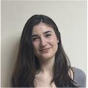 Estudiante universitaria ofrece clases de inglés y apoyo escolar para primaria, ESO y bachillerato, con enfoque práctico y adaptad