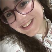 Sono una laureanda in scienze dell'educazione, la mia passione è sempre stata quella di stare a contatto con i bambini, imparare da loro e insegnare a loro