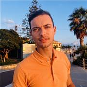 Insegnante d’inglese certificato offre lezioni individuali e di gruppo per migliorare la padronanza della lingua. Incontri Online disponibili!