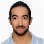 Maestro titulado de primaria con años de experiencia. Alto nivel de inglés. 