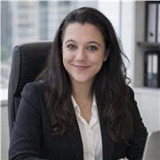 Desde hace 5 años, trabajo en marketing digital sobre todo en SEO y estrategia, y es lo que puedo enseñar.