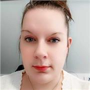 Soutien Scolaire Primaire: aide pour toutes les matières mais passionnée par l'histoire et la lecture.