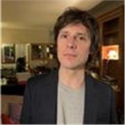 Professeur de Français, journaliste 
Titulaire d’un diplôme en Philosophie 