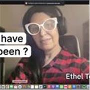 Ethel Insaurralde : Profesora y licenciada en inglés