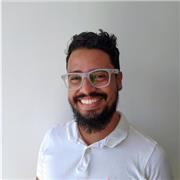 Profesor de informática imparte clases a niños, jóvenes y adultos enfocados en programación web, scratch, informática básica, ofimática y mantenimiento de computadores