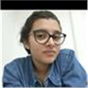 Aluna de letras da UERJ oferece aulas particulares
