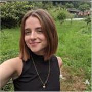 Professora de ingles especializada en dar classses a niños de forma presencial
