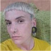 Me defino como una profesional comprometida, cercana y vocacional, con gran capacidad de escucha y adaptación.